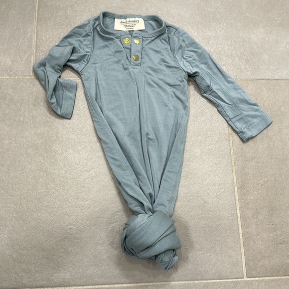 Worn once! Dwell and Slumber baby gown - Picture 11 of 11